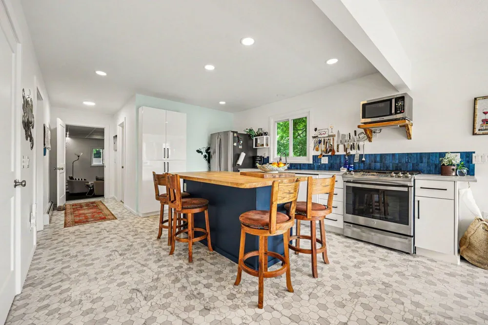 11482 Lakeshore Drive Cato Township, MI 48850