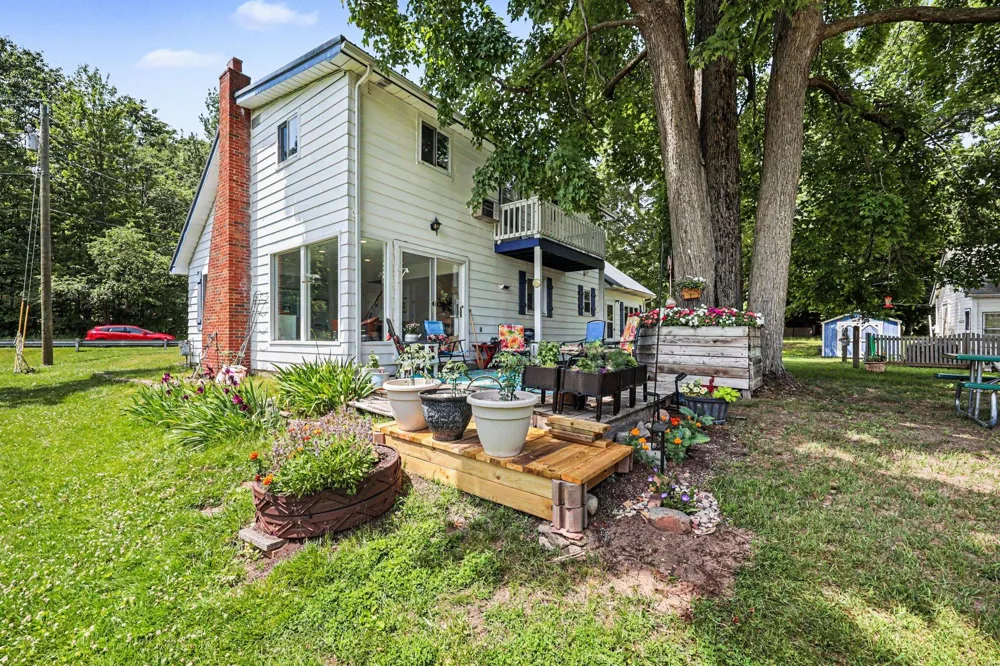 11482 Lakeshore Drive Cato Township, MI 48850