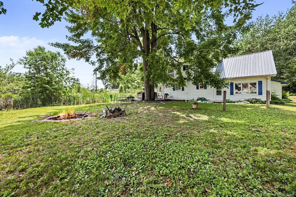 11482 Lakeshore Drive Cato Township, MI 48850