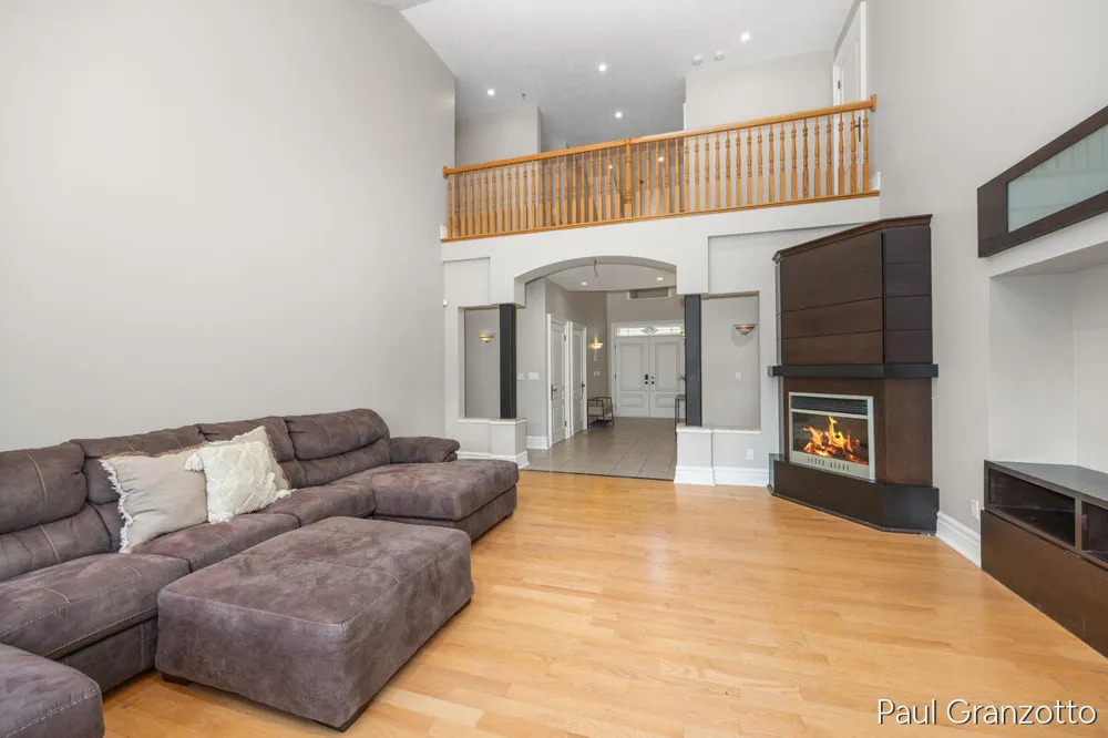 5578 Blackberry Bluff Court SE Kentwood City, MI 49512