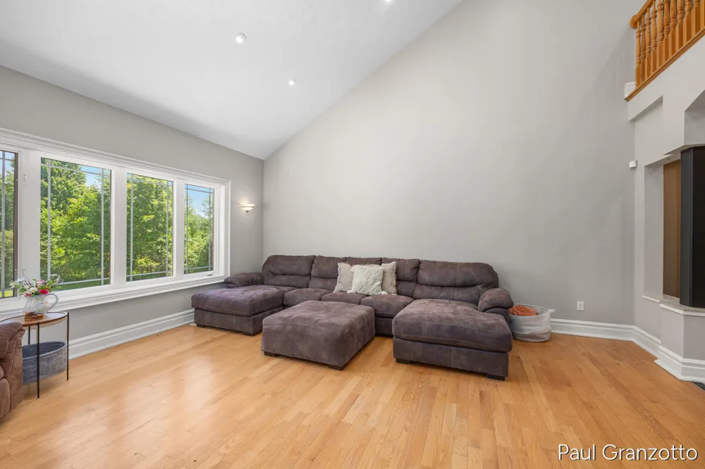 5578 Blackberry Bluff Court SE Kentwood City, MI 49512