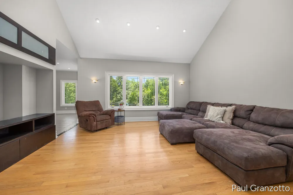 5578 Blackberry Bluff Court SE Kentwood City, MI 49512