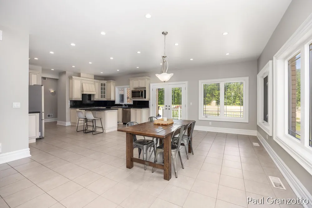5578 Blackberry Bluff Court SE Kentwood City, MI 49512