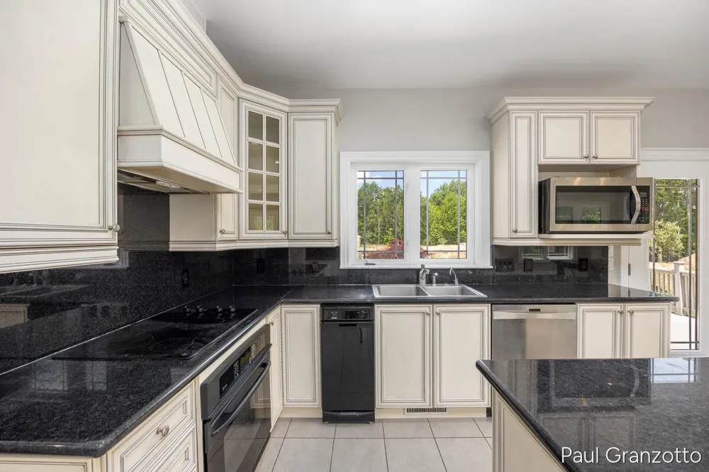 5578 Blackberry Bluff Court SE Kentwood City, MI 49512