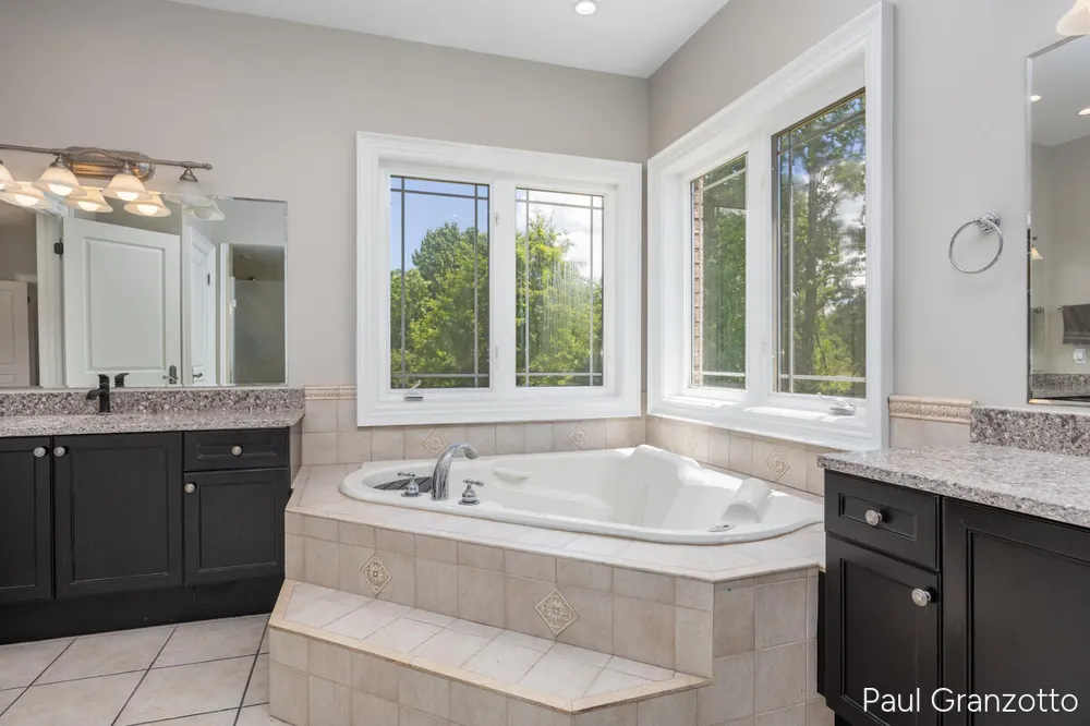 5578 Blackberry Bluff Court SE Kentwood City, MI 49512