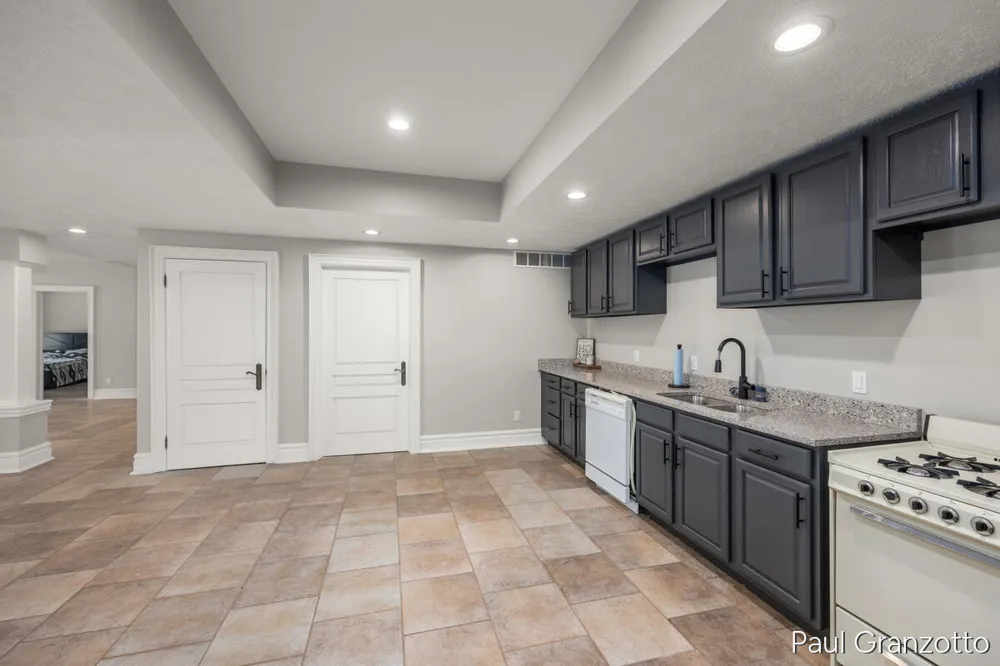 5578 Blackberry Bluff Court SE Kentwood City, MI 49512