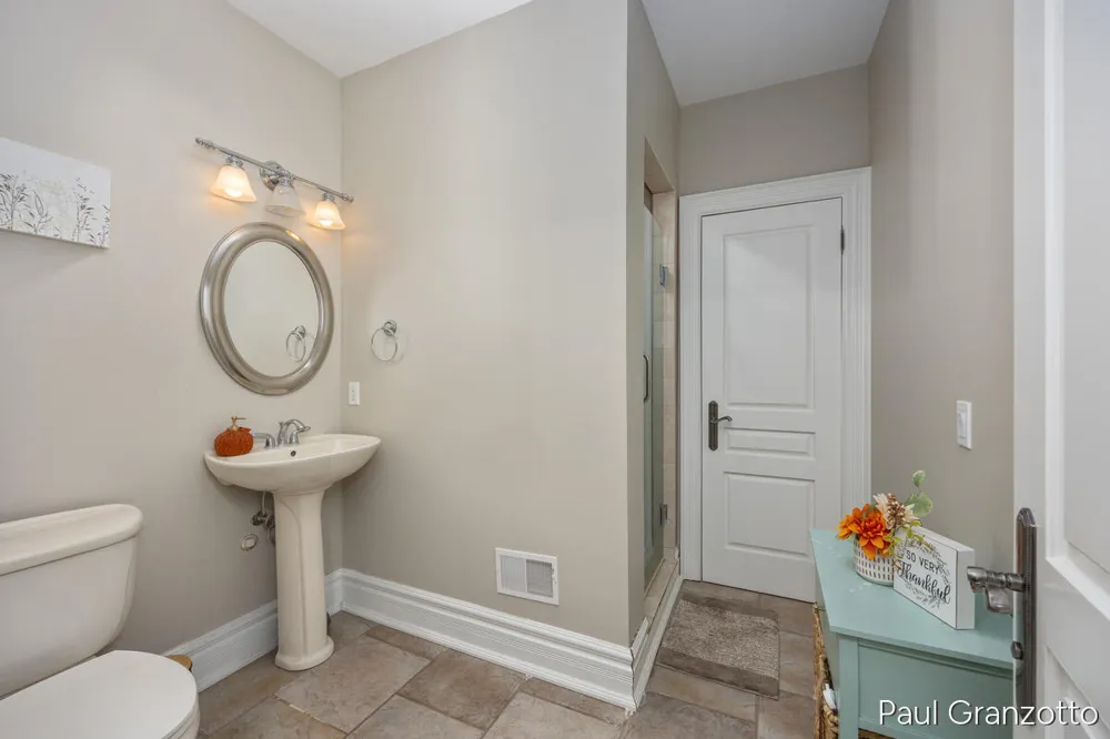 5578 Blackberry Bluff Court SE Kentwood City, MI 49512