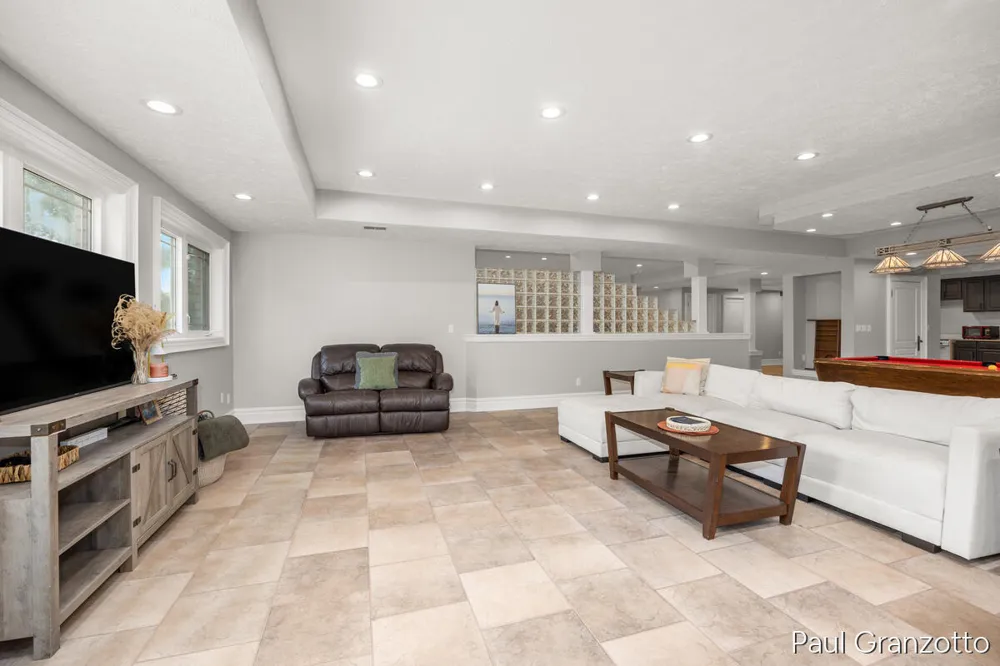 5578 Blackberry Bluff Court SE Kentwood City, MI 49512