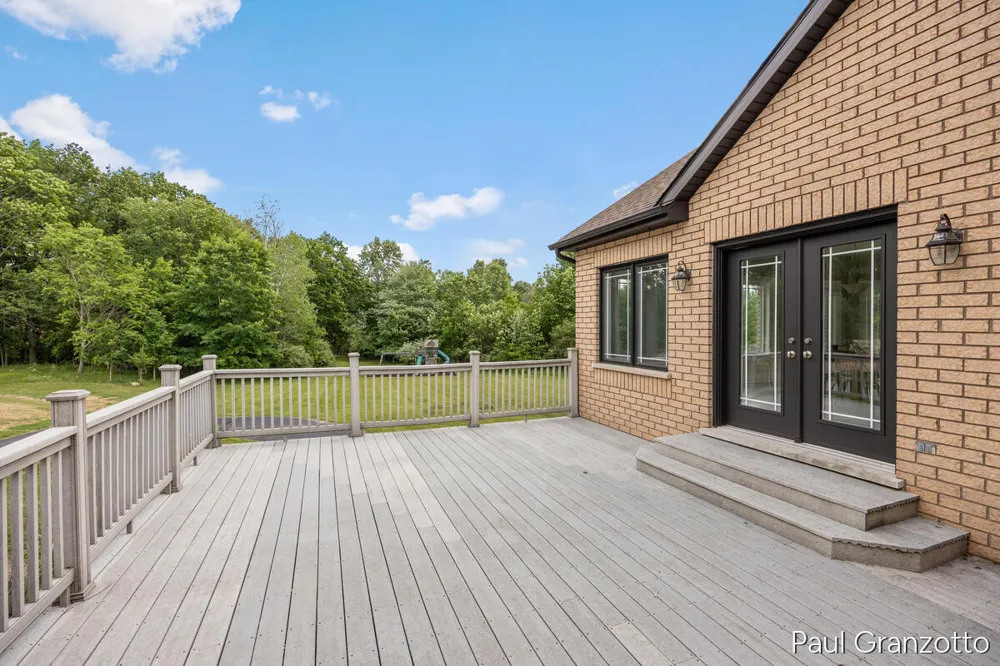 5578 Blackberry Bluff Court SE Kentwood City, MI 49512
