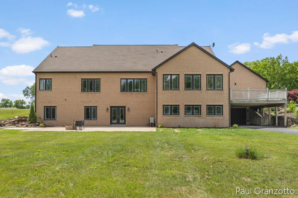 5578 Blackberry Bluff Court SE Kentwood City, MI 49512