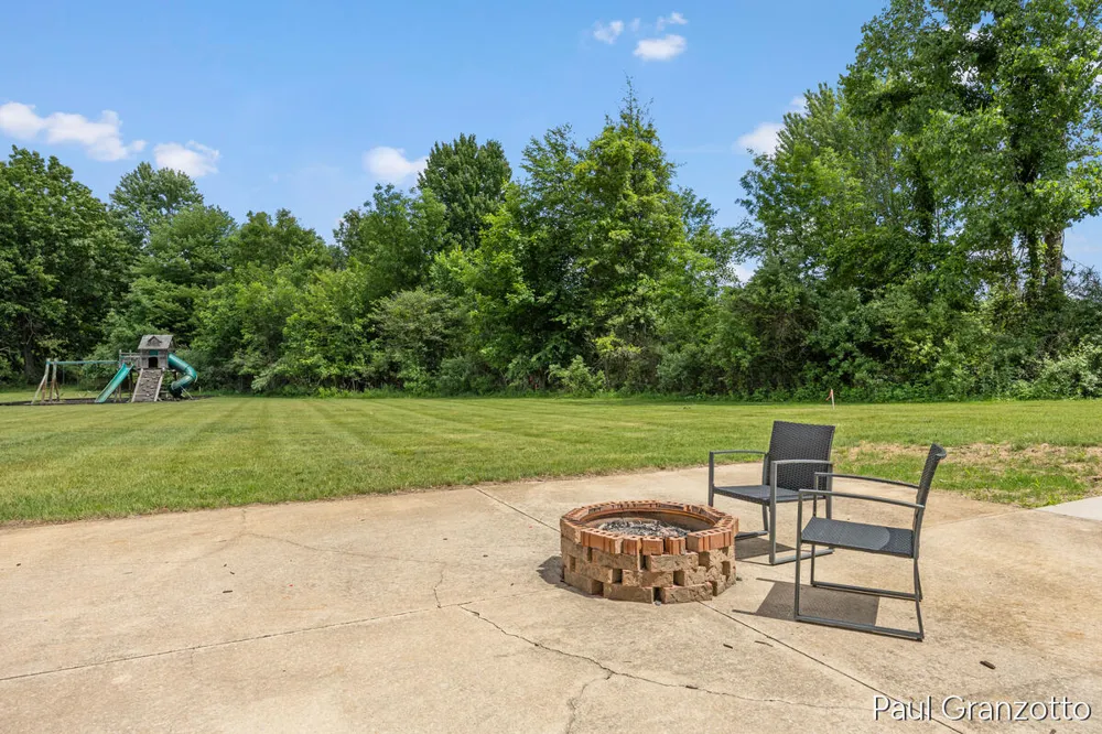 5578 Blackberry Bluff Court SE Kentwood City, MI 49512