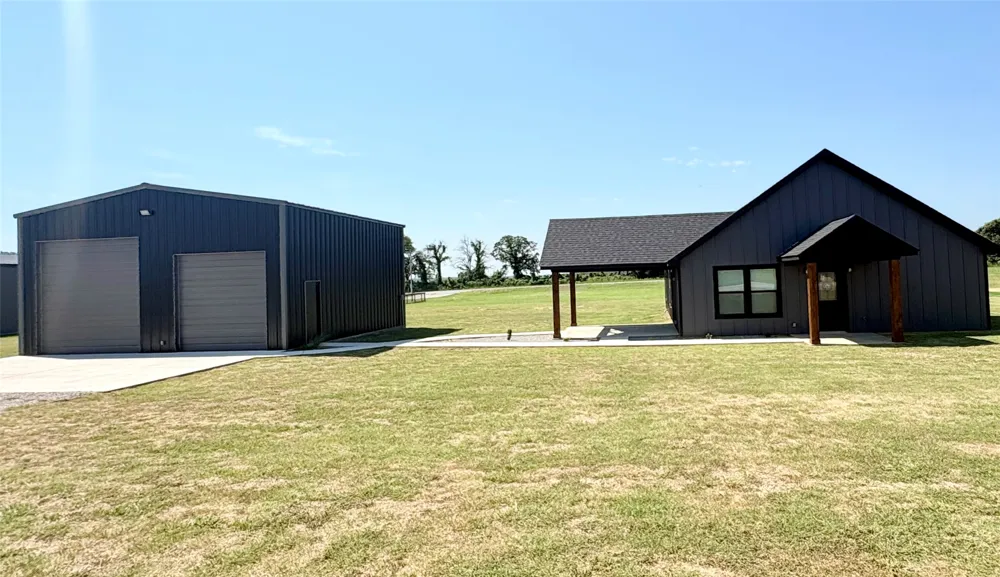 11729 Sandy Acres Trail Kingston, OK 73439