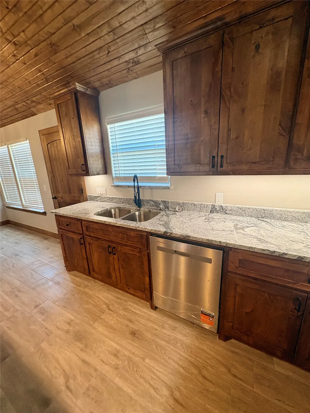 11729 Sandy Acres Trail Kingston, OK 73439