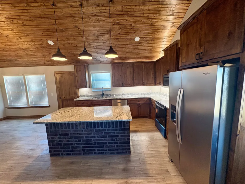 11729 Sandy Acres Trail Kingston, OK 73439