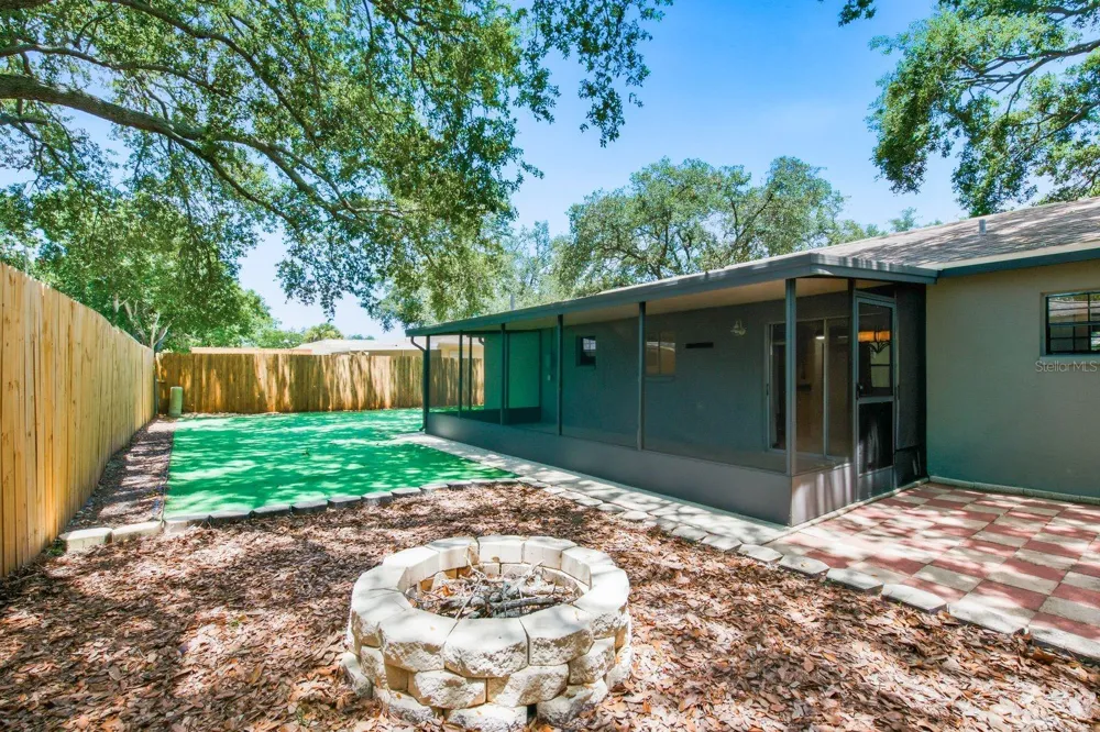 442 EVERGREEN DRIVE Oldsmar, FL 34677