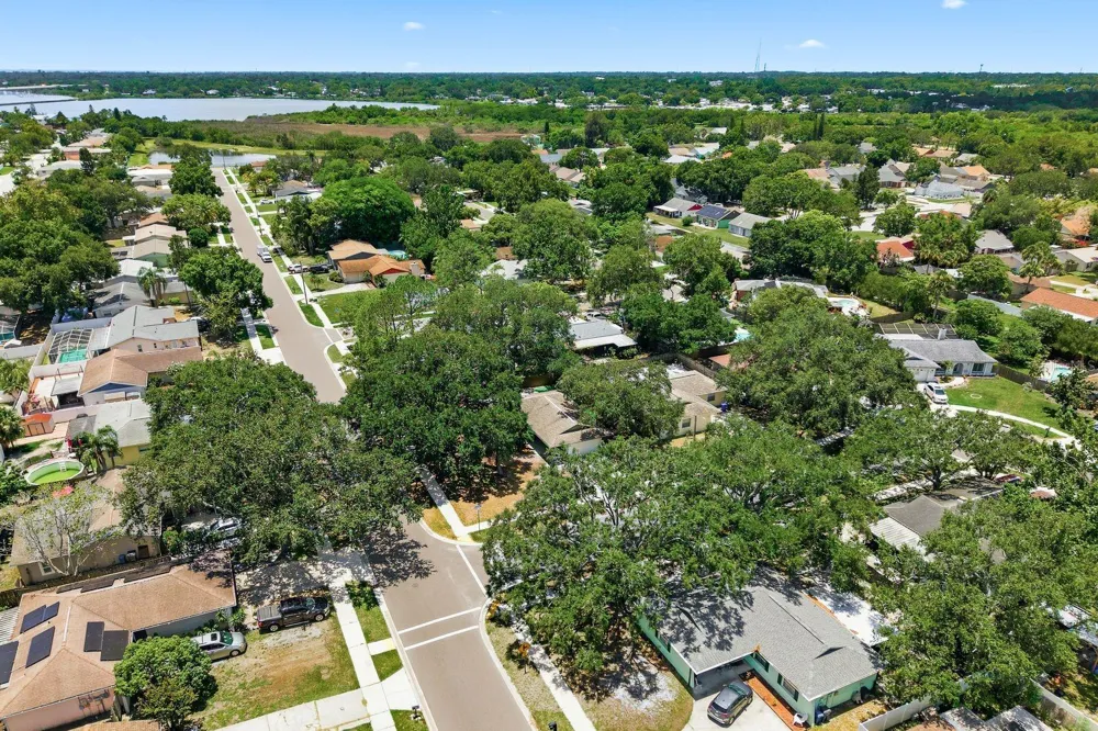 442 EVERGREEN DRIVE Oldsmar, FL 34677