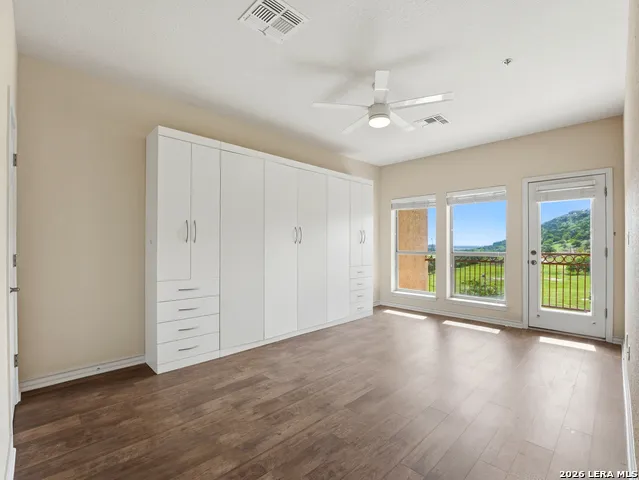 20 TAPATIO DR E #205 Boerne, TX 78006