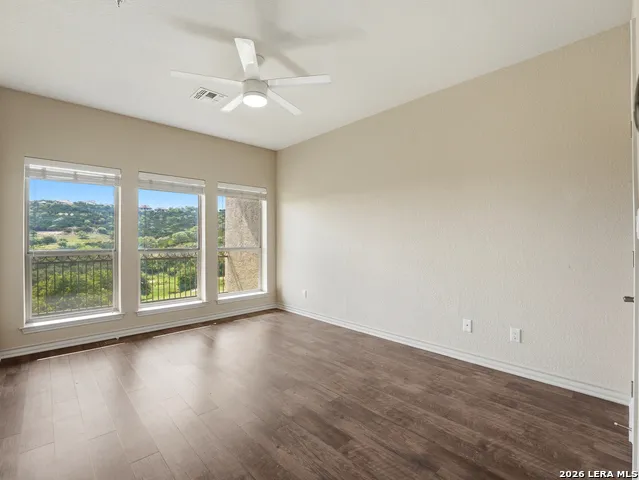 20 TAPATIO DR E #205 Boerne, TX 78006