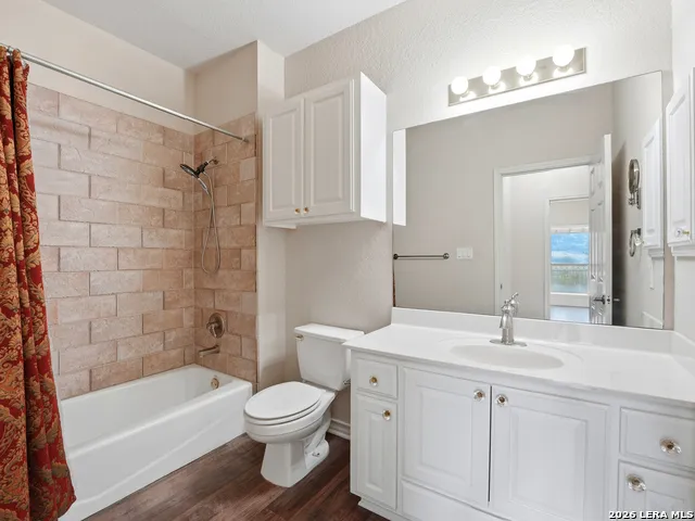 20 TAPATIO DR E #205 Boerne, TX 78006