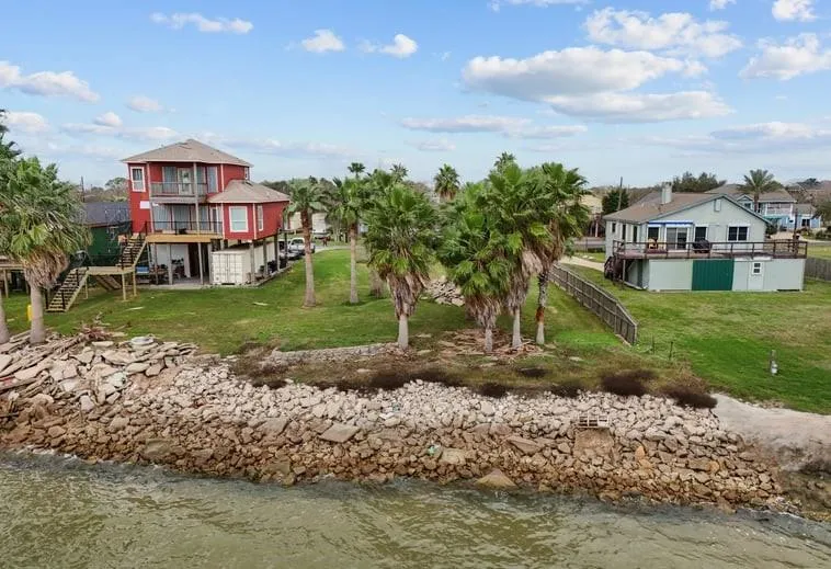 1035 6th Street San Leon, TX 77539