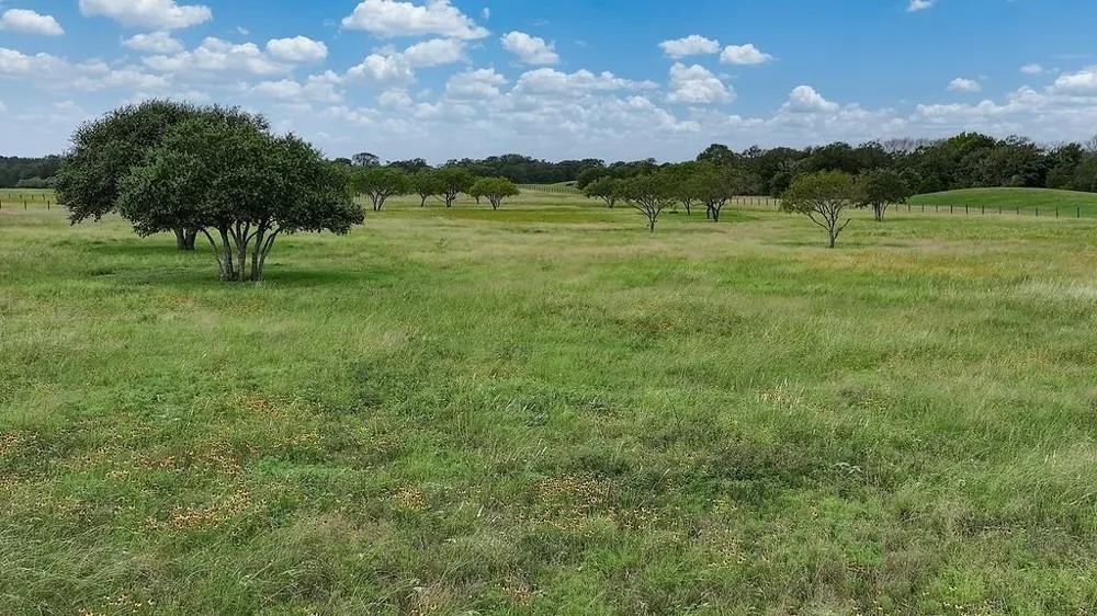 2625 Burke Road Flatonia, TX 78941