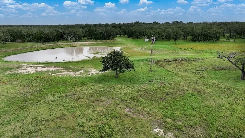2625 Burke Road Flatonia, TX 78941