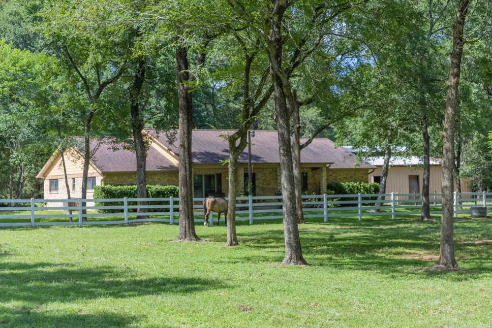 802 Sentinel Oaks Pinehurst, TX 77362