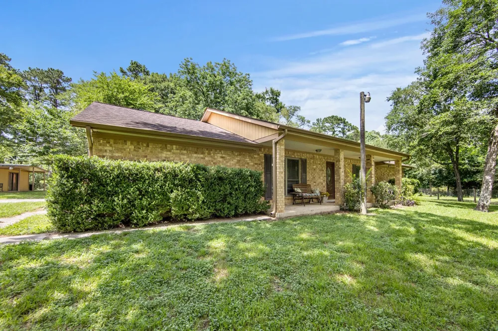 802 Sentinel Oaks Pinehurst, TX 77362