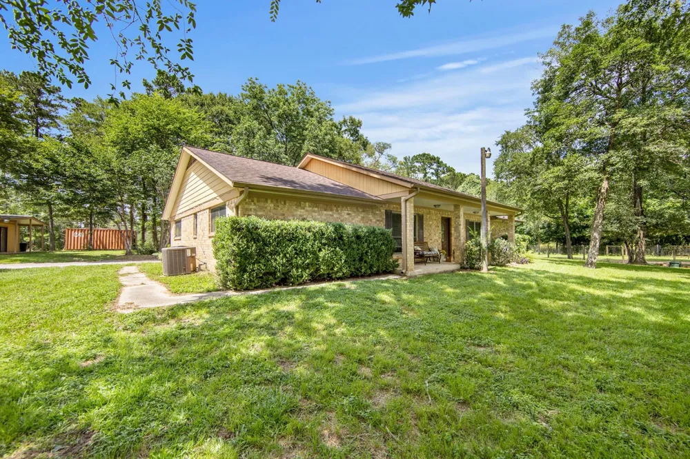 802 Sentinel Oaks Pinehurst, TX 77362