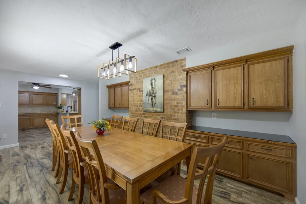 802 Sentinel Oaks Pinehurst, TX 77362