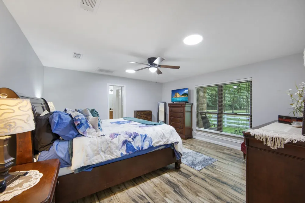 802 Sentinel Oaks Pinehurst, TX 77362