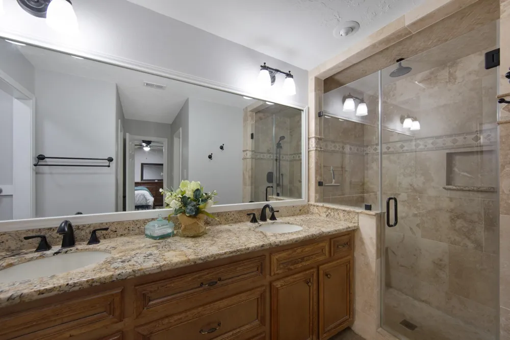 802 Sentinel Oaks Pinehurst, TX 77362