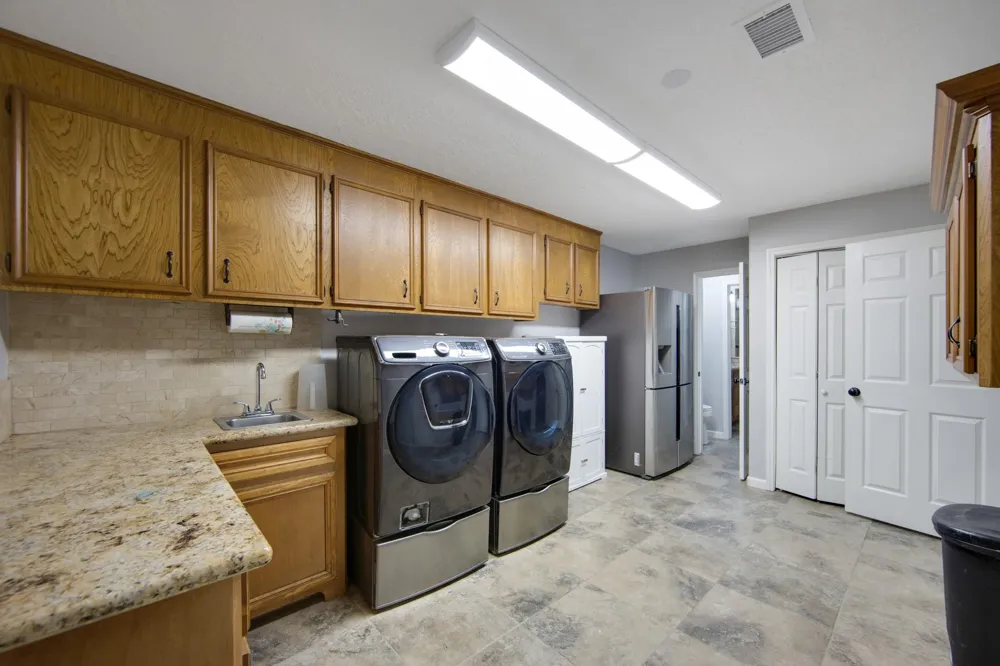 802 Sentinel Oaks Pinehurst, TX 77362