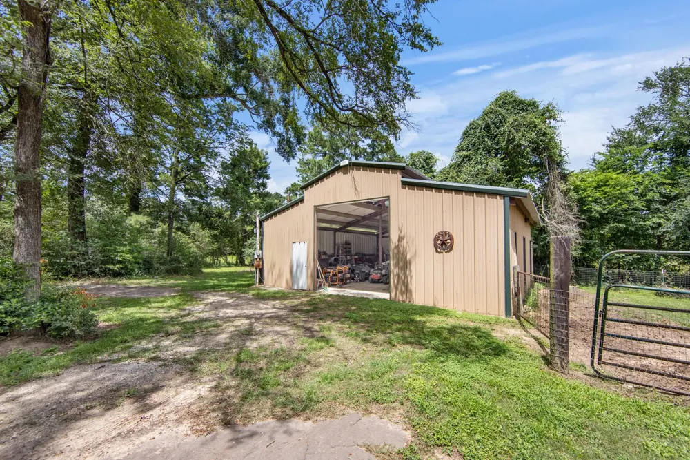 802 Sentinel Oaks Pinehurst, TX 77362