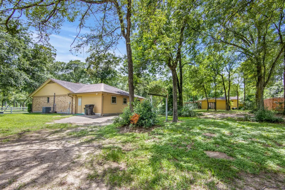 802 Sentinel Oaks Pinehurst, TX 77362