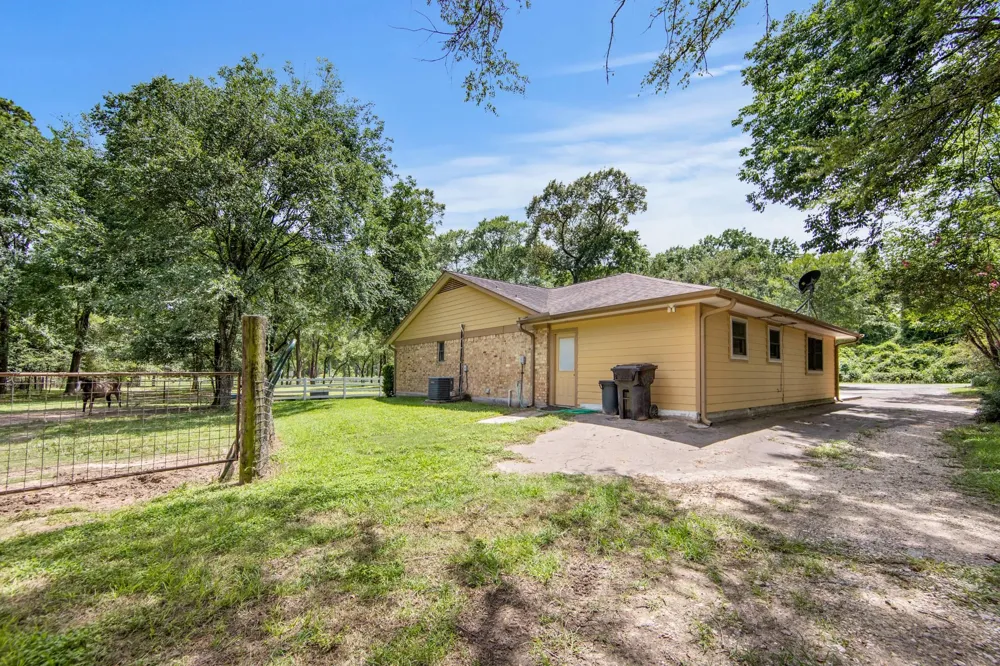 802 Sentinel Oaks Pinehurst, TX 77362