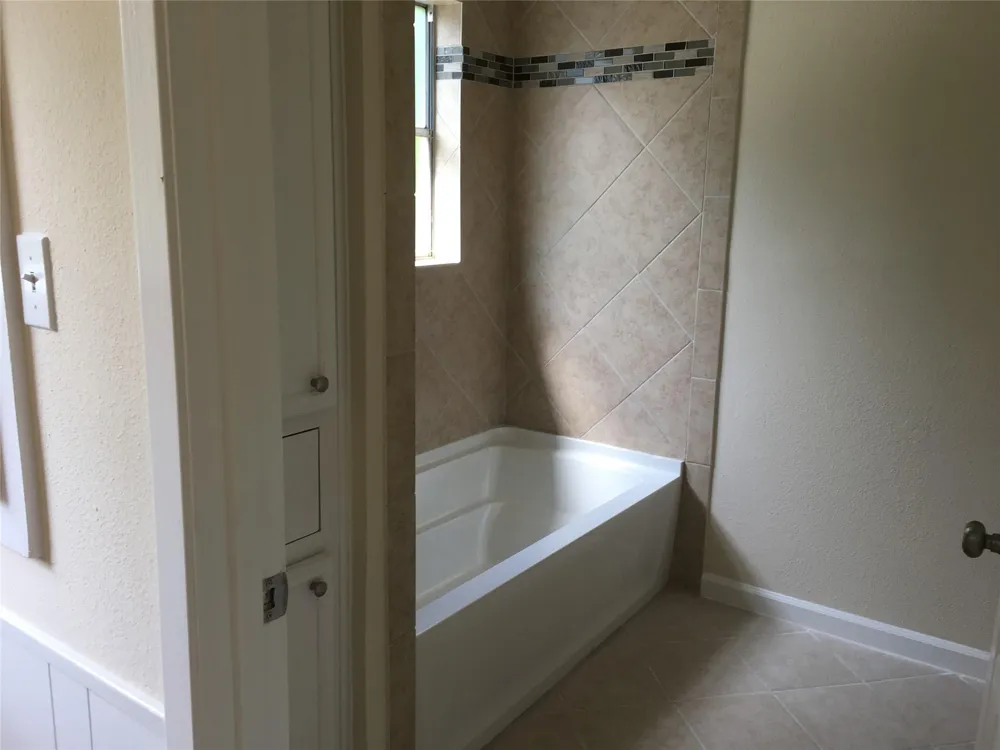 5115 Tashkent Drive Friendswood, TX 77546