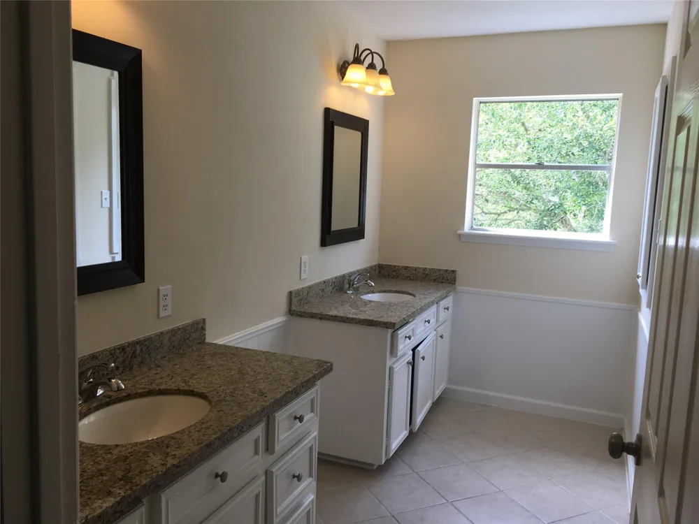 5115 Tashkent Drive Friendswood, TX 77546