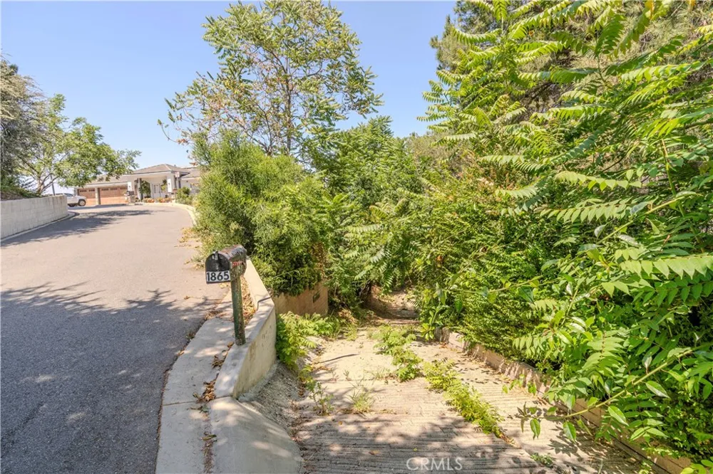 1865 Hanscom Drive South Pasadena, CA 91030