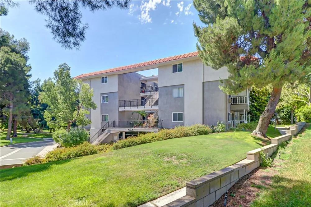 2405 Via Mariposa W #1H Laguna Woods, CA 92637