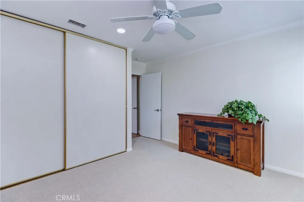2405 Via Mariposa W #1H Laguna Woods, CA 92637
