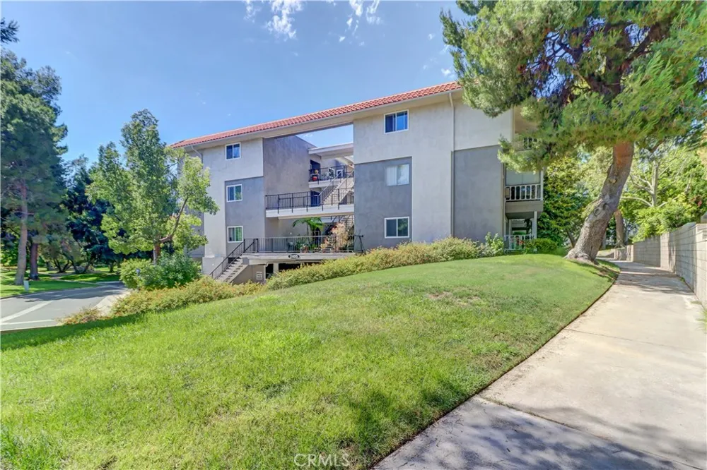 2405 Via Mariposa W #1H Laguna Woods, CA 92637