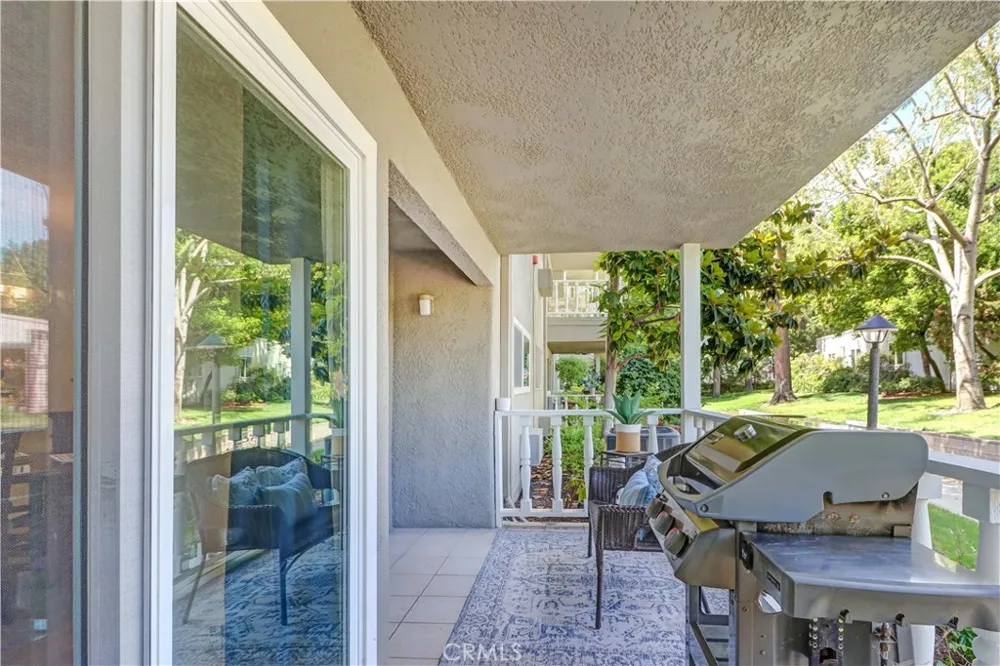 2405 Via Mariposa W #1H Laguna Woods, CA 92637