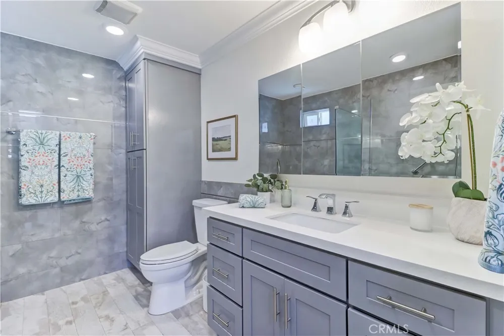 2405 Via Mariposa W #1H Laguna Woods, CA 92637