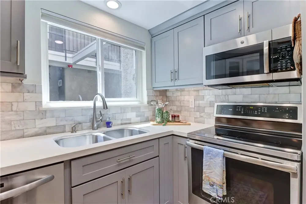 2405 Via Mariposa W #1H Laguna Woods, CA 92637