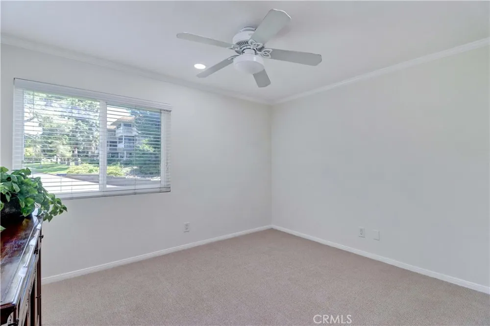 2405 Via Mariposa W #1H Laguna Woods, CA 92637