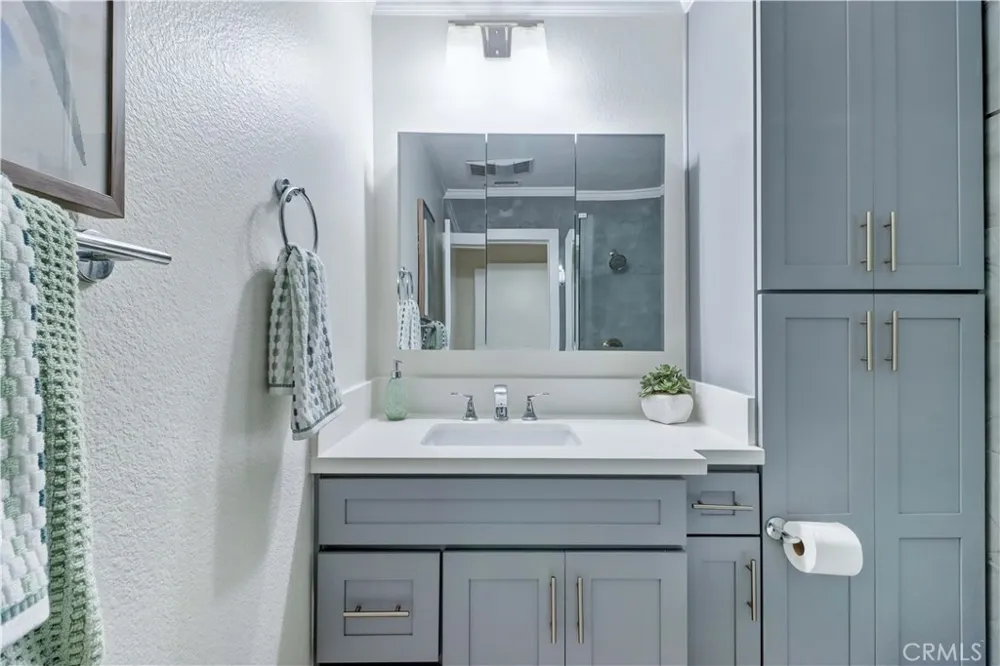 2405 Via Mariposa W #1H Laguna Woods, CA 92637