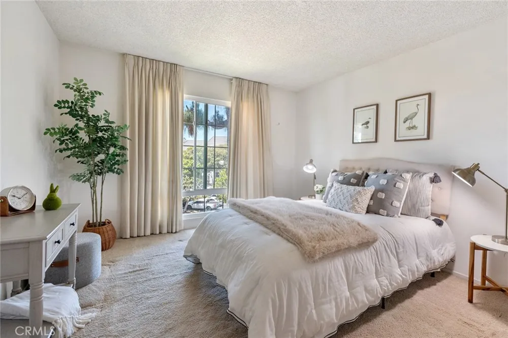 102 Scholz #234 Newport Beach, CA 92663