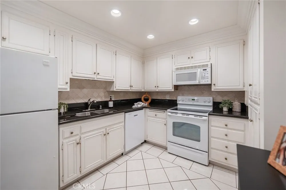 102 Scholz #234 Newport Beach, CA 92663