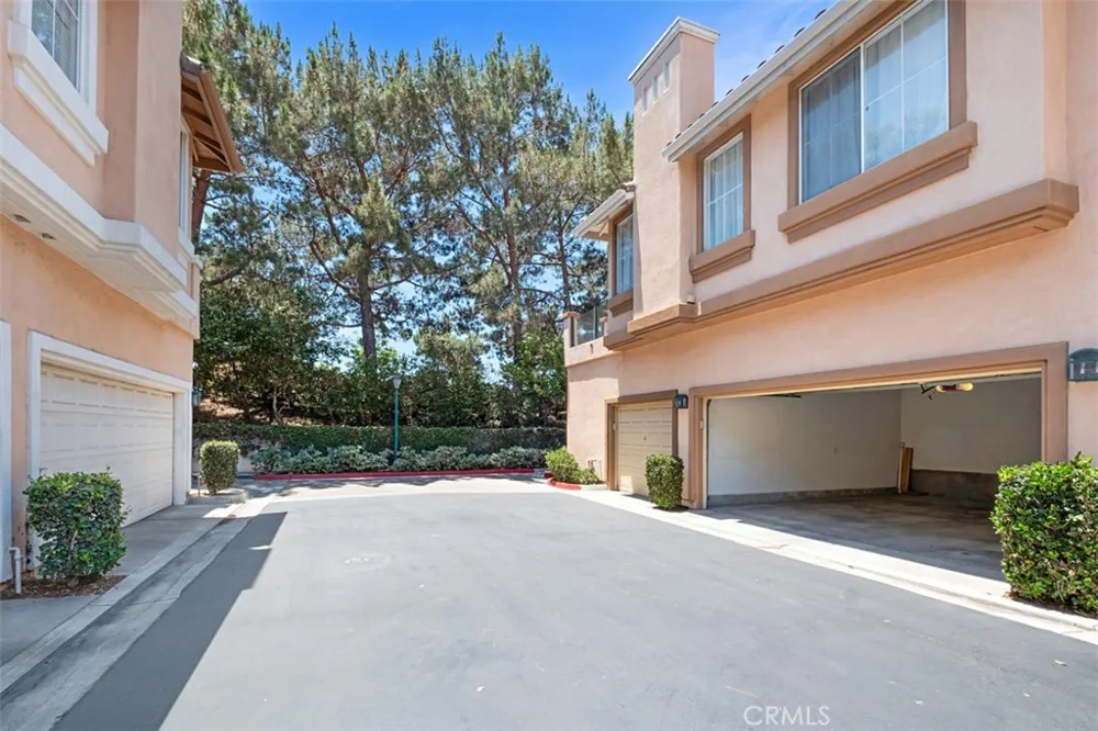 709 Solvay Aisle Irvine, CA 92606